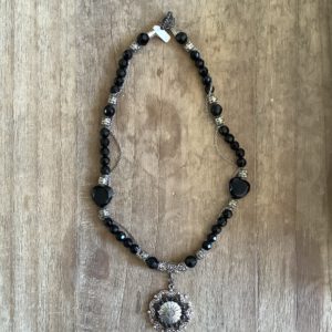 Ketting zwart met zilverkleur